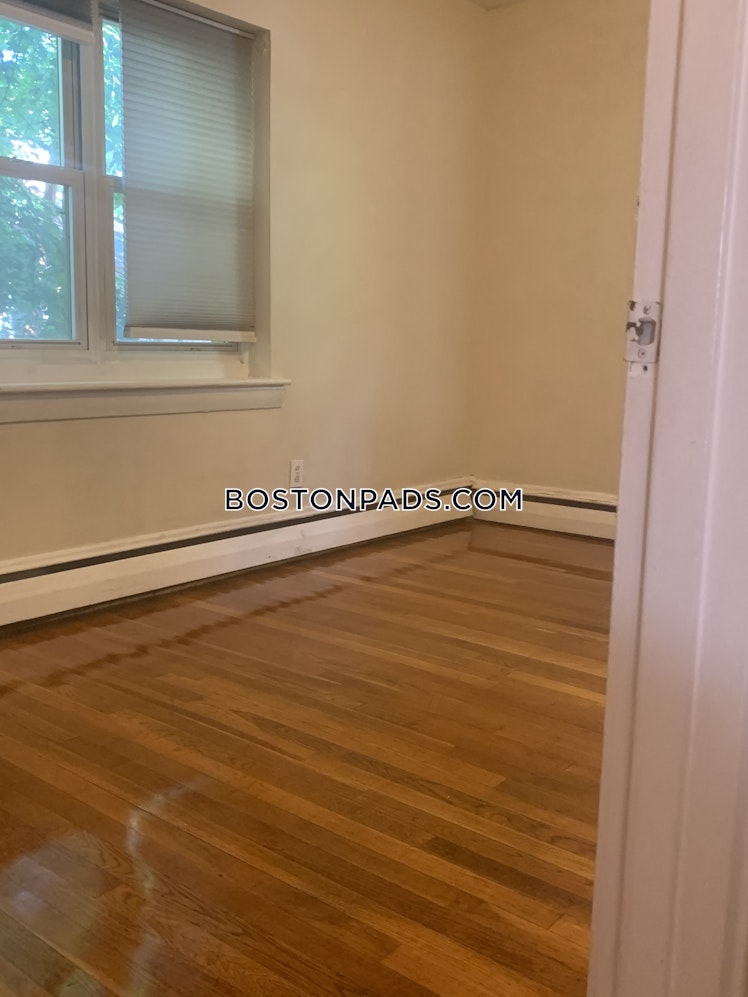 Chiswick Rd., Boston