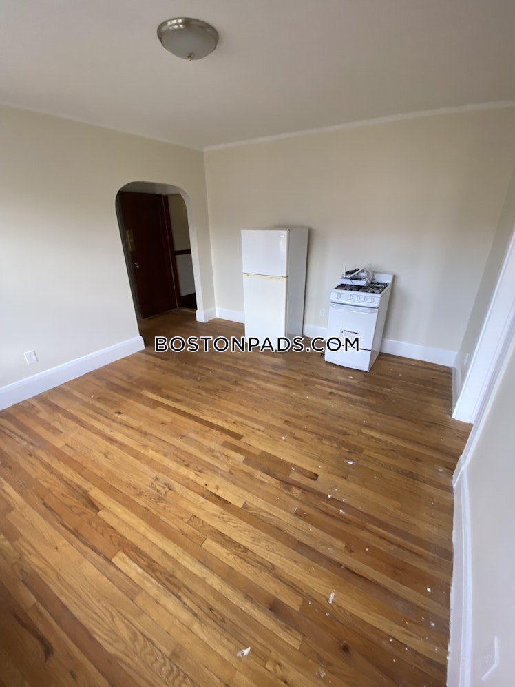 Pleasant St., Malden