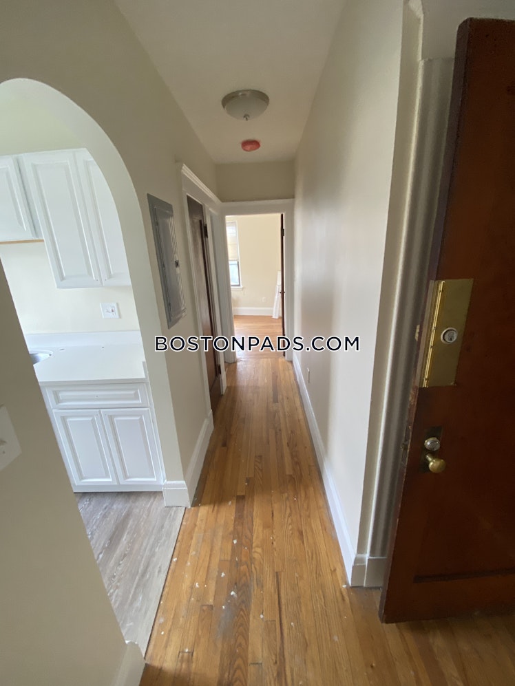 Pleasant St., Malden