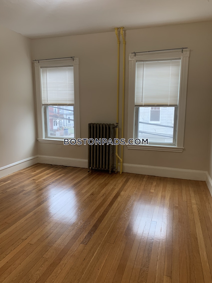 BOSTON - DORCHESTER - SAVIN HILL - 4 Beds, 1 Bath - Image 4