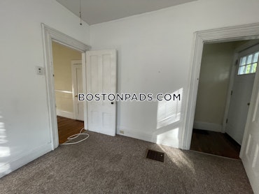 Boston - 4 Beds, 1 Baths