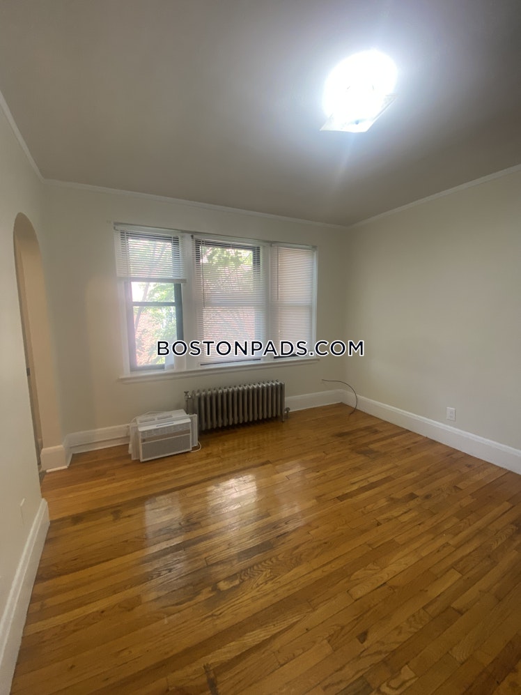 Pleasant St., Malden