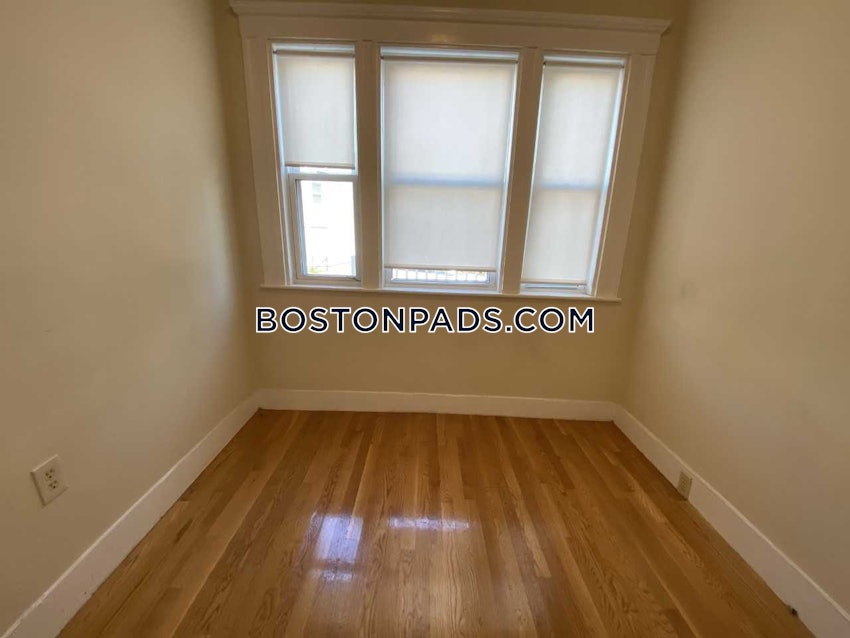 BOSTON - DORCHESTER - UPHAMS CORNER - 5 Beds, 2.5 Baths - Image 18