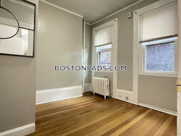 Boston - 2 Beds, 1 Baths