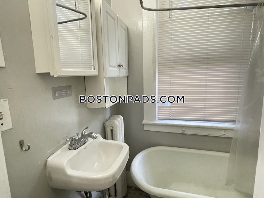 BOSTON - BEACON HILL - 2 Beds, 1 Bath - Image 9