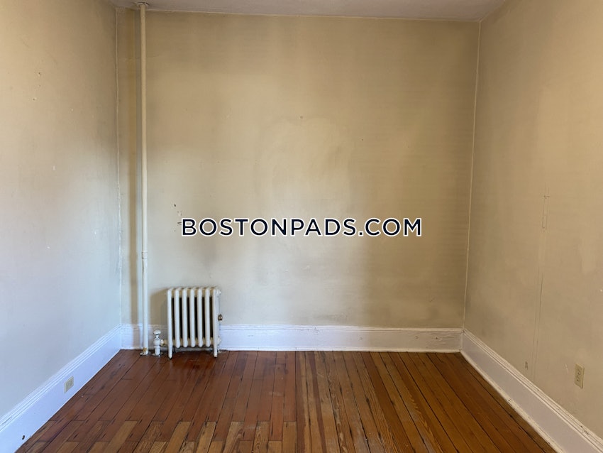 BOSTON - DORCHESTER - SAVIN HILL - 3 Beds, 2 Baths - Image 5