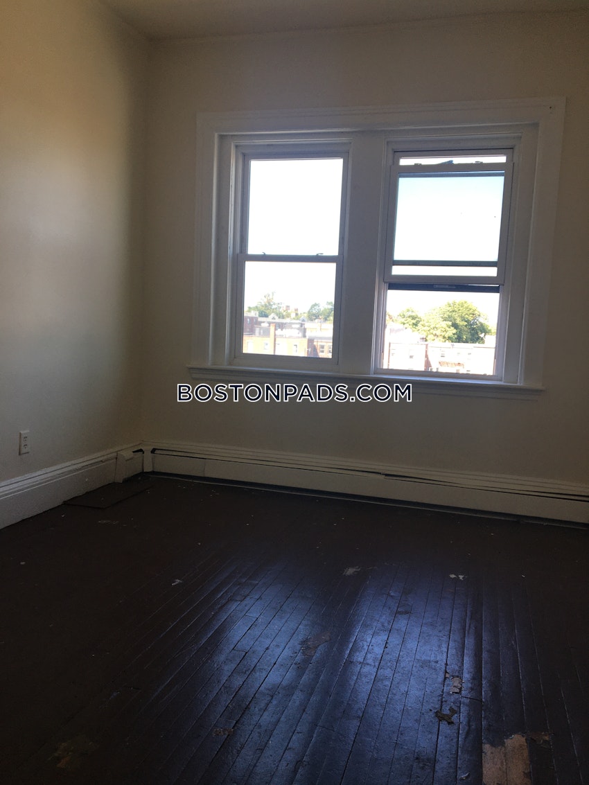 BOSTON - ALLSTON - 5 Beds, 1 Bath - Image 5