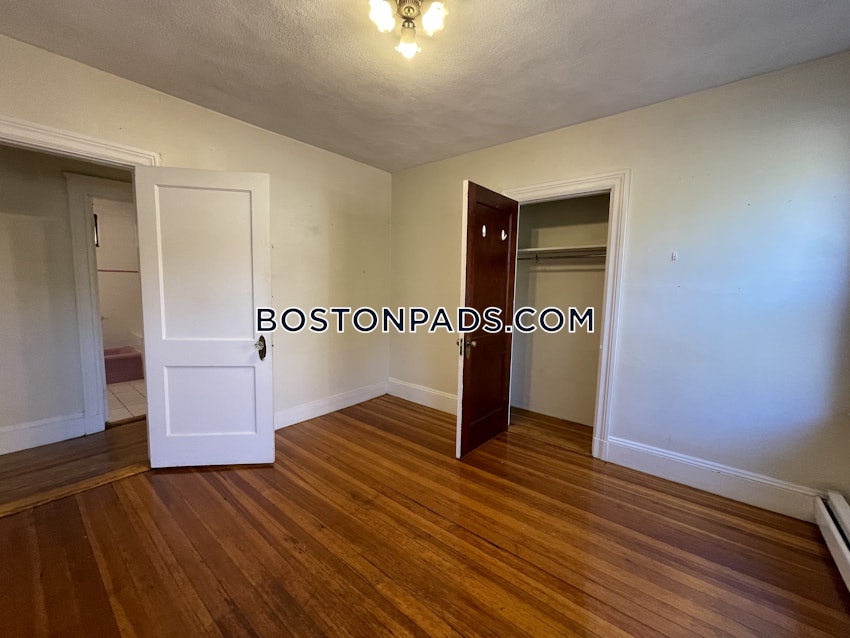 BROOKLINE- WASHINGTON SQUARE - 5 Beds, 1 Bath - Image 20