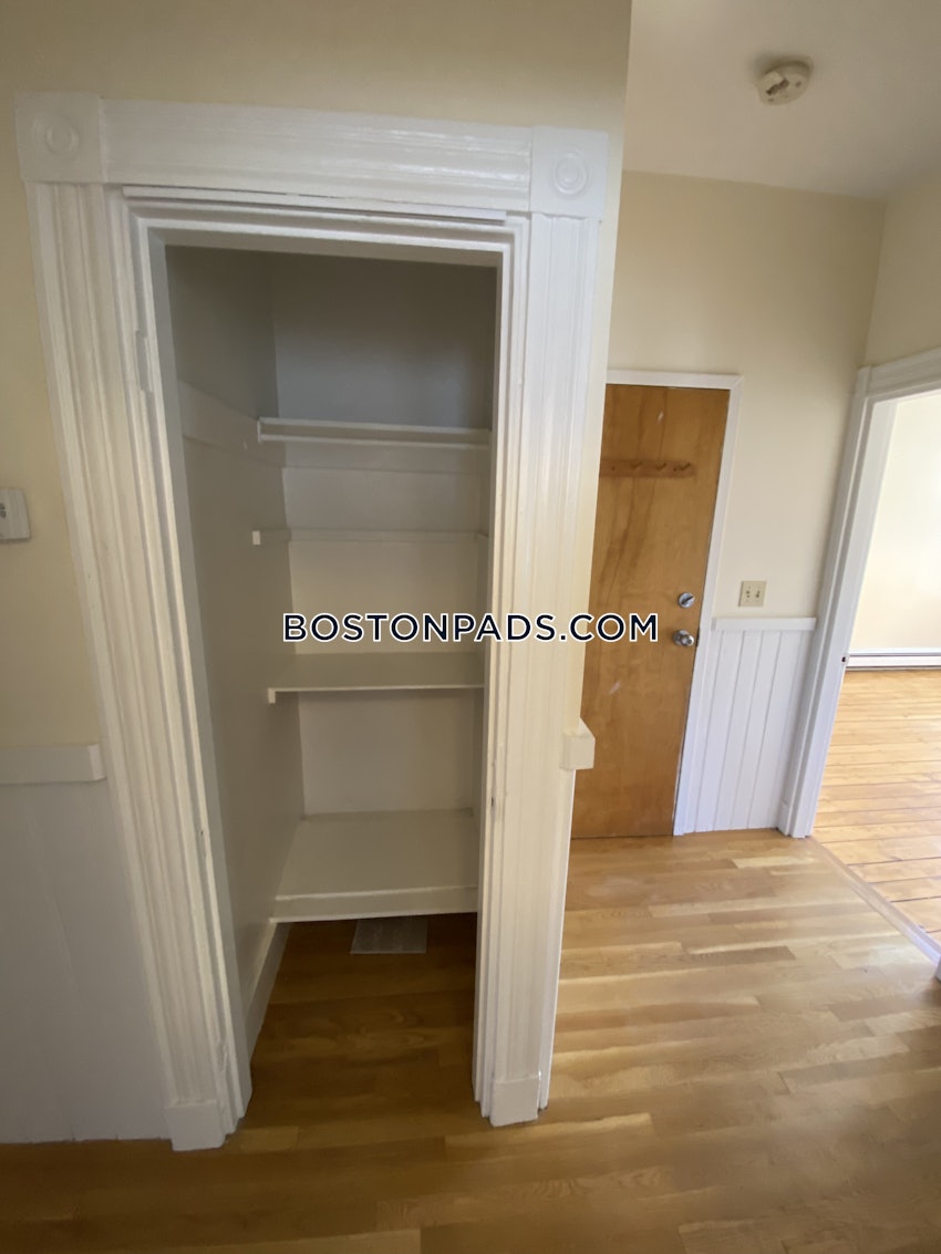 SOMERVILLE - EAST SOMERVILLE - 3 Beds, 1 Bath - Image 8