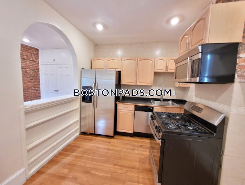 BOSTON - ROSLINDALE - 3 Beds, 1 Bath - Image 1