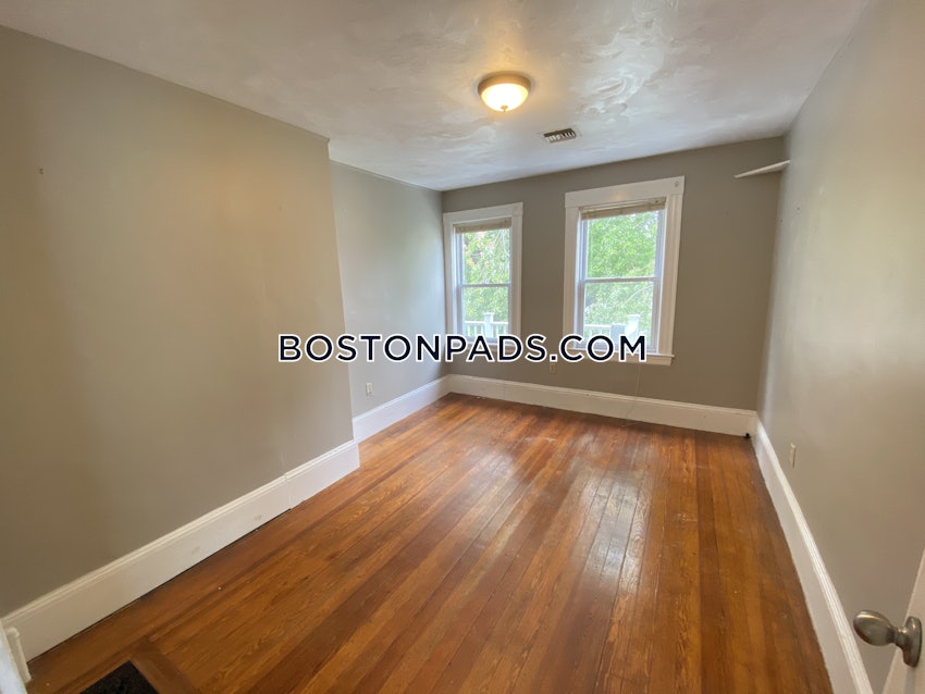 SOMERVILLE - DAVIS SQUARE - 2 Beds, 1 Bath - Image 10