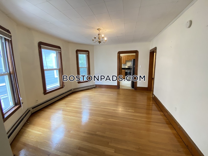 SOMERVILLE - DAVIS SQUARE - 4 Beds, 2 Baths - Image 21