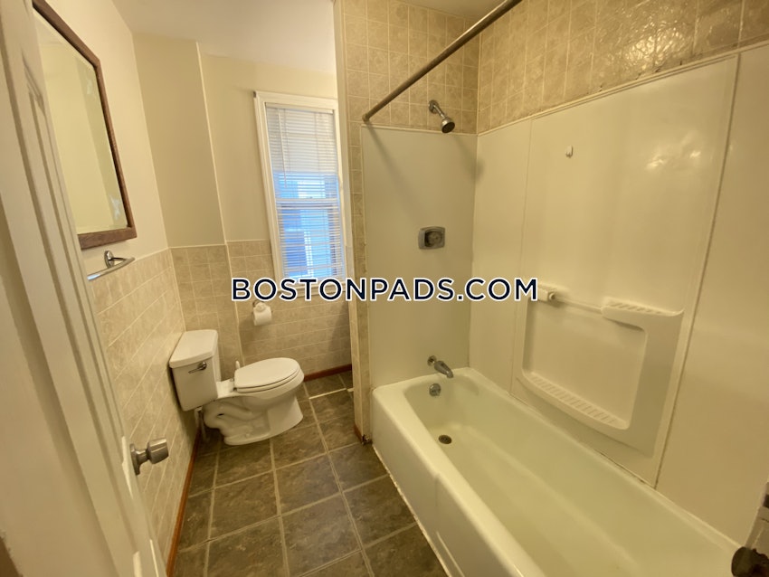 SOMERVILLE - PORTER SQUARE - 4 Beds, 1 Bath - Image 11