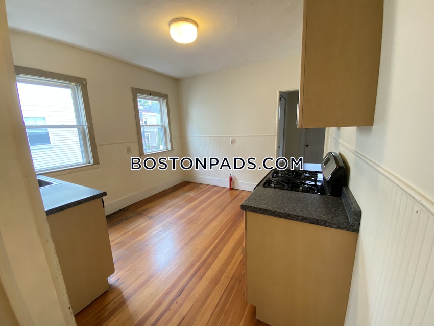 SOMERVILLE - PORTER SQUARE - 4 Beds, 1 Bath - Image 12