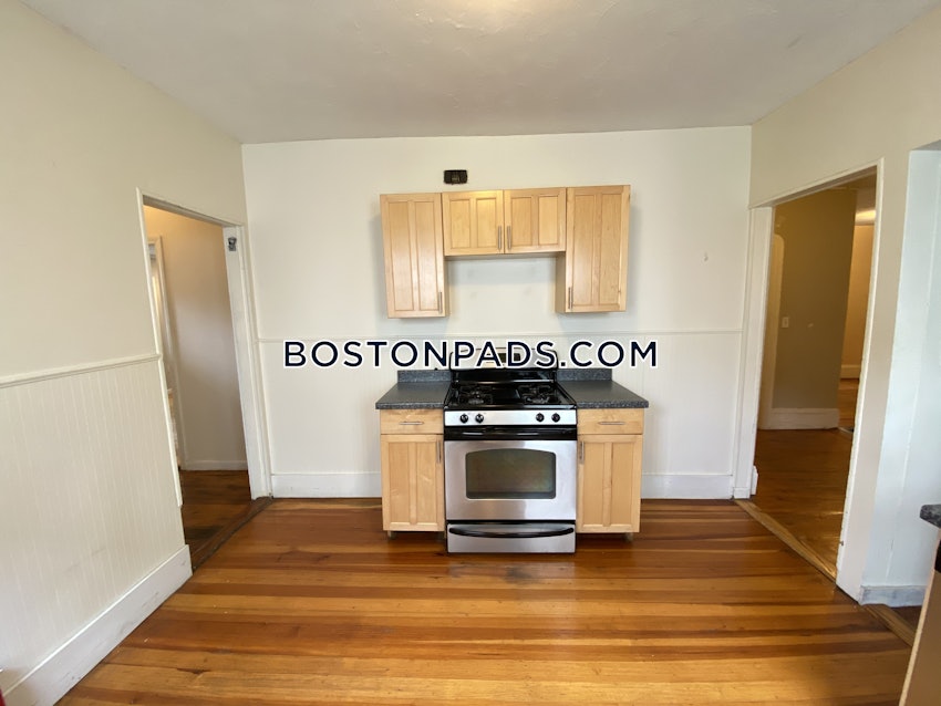 SOMERVILLE - PORTER SQUARE - 4 Beds, 1 Bath - Image 14