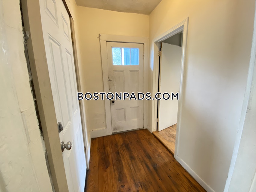 SOMERVILLE - PORTER SQUARE - 4 Beds, 1 Bath - Image 15