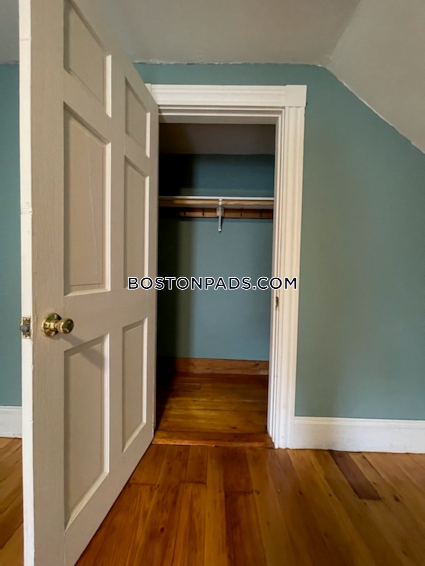 WALTHAM - 5 Beds, 2 Baths - Image 19