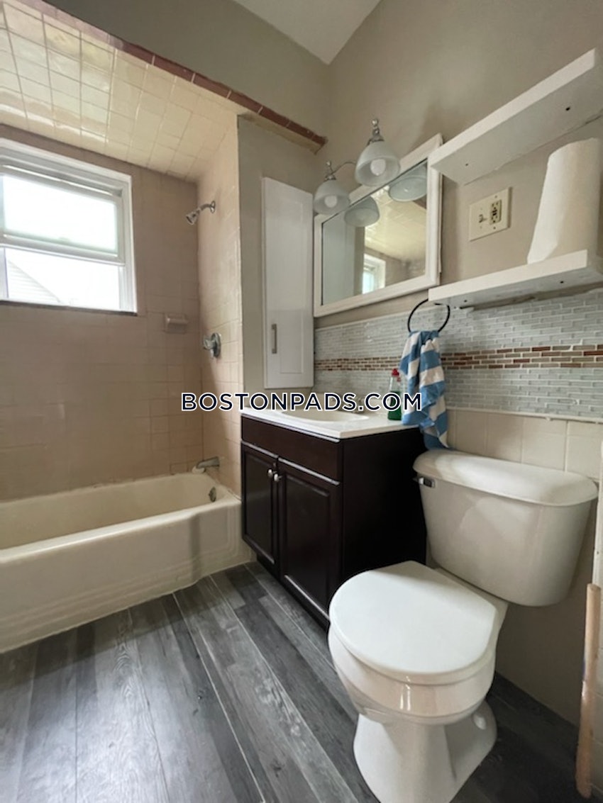 WALTHAM - 5 Beds, 2 Baths - Image 24