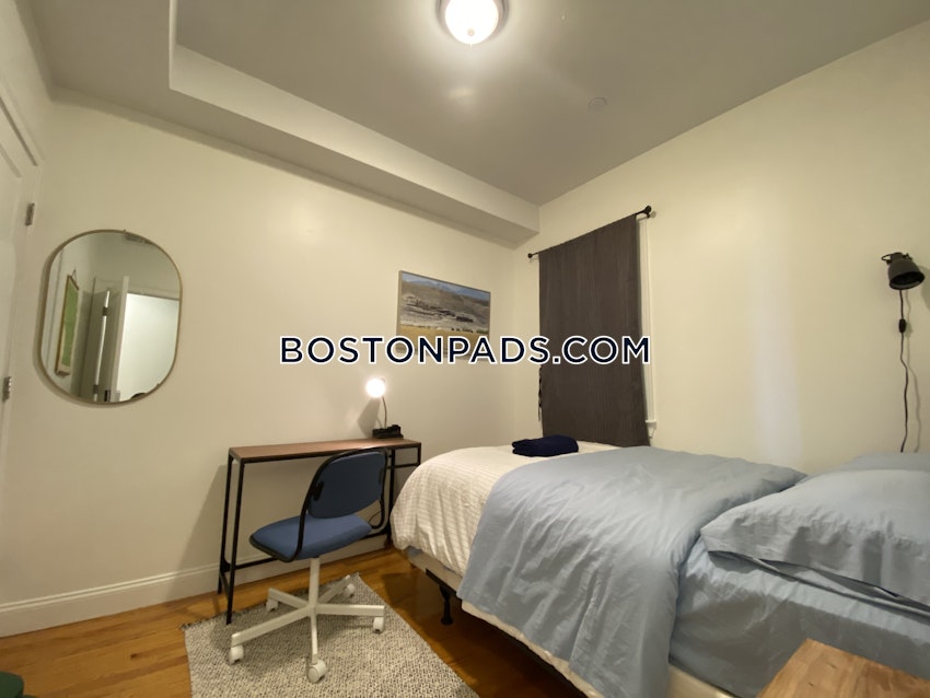 BOSTON - FORT HILL - 4 Beds, 1.5 Baths - Image 13