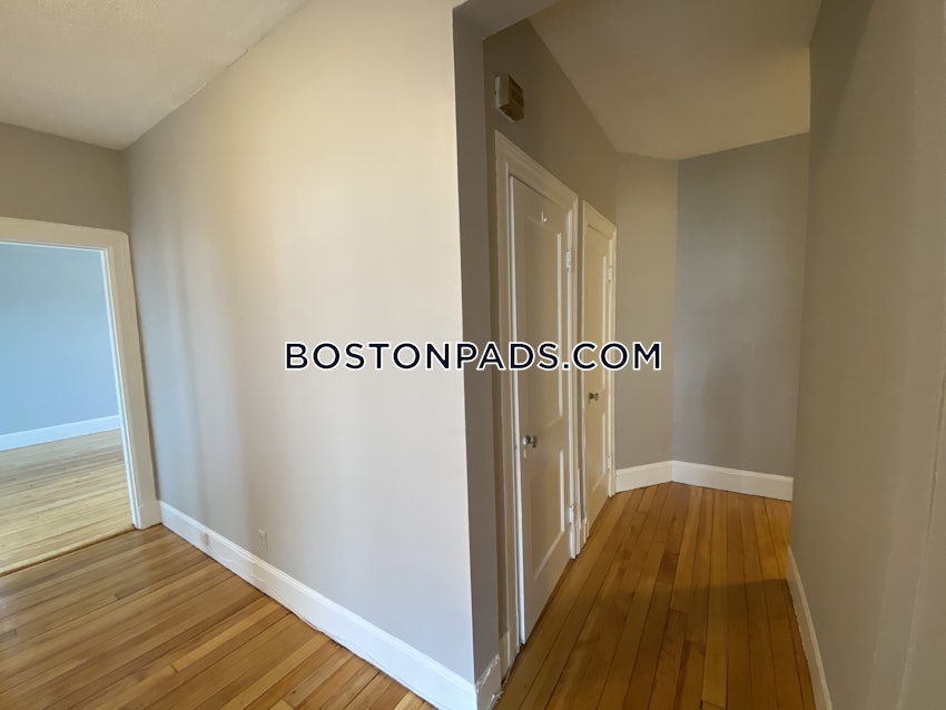 BOSTON - ALLSTON - 4 Beds, 1 Bath - Image 16