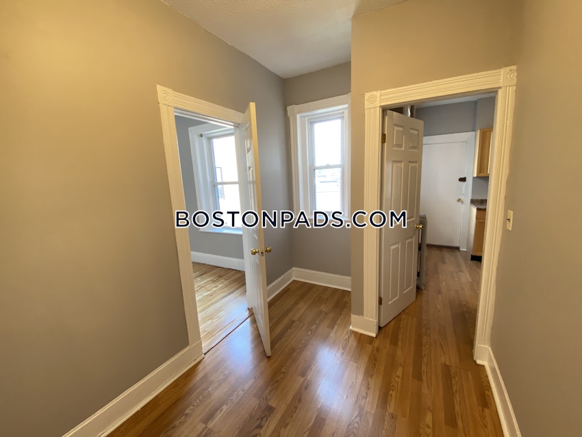 BOSTON - ALLSTON - 4 Beds, 1 Bath - Image 4