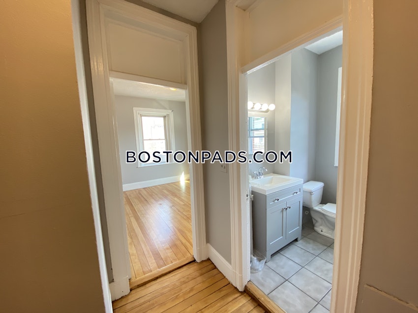 BOSTON - ALLSTON - 4 Beds, 1 Bath - Image 17