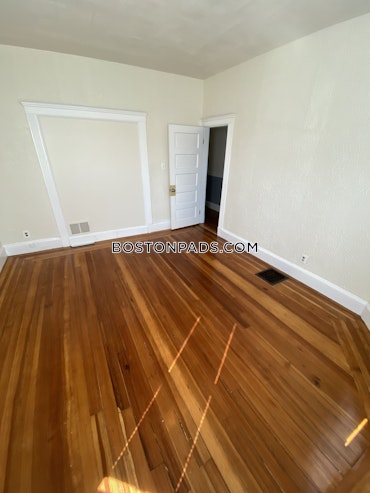 Boston - 3 Beds, 1 Baths