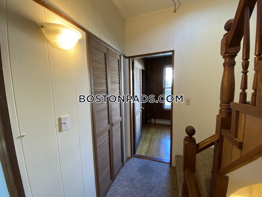 SOMERVILLE - WINTER HILL - 3 Beds, 1 Bath - Image 17