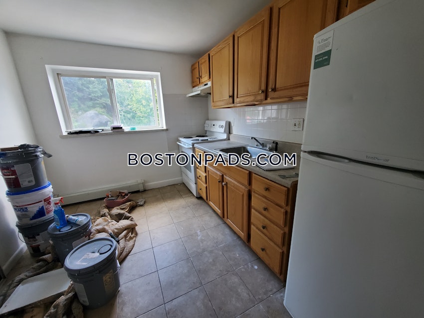 BOSTON - HYDE PARK - 2 Beds, 1 Bath - Image 2