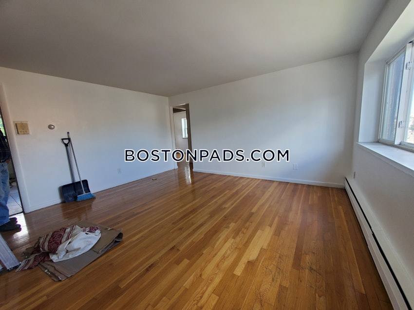 BOSTON - HYDE PARK - 2 Beds, 1 Bath - Image 1