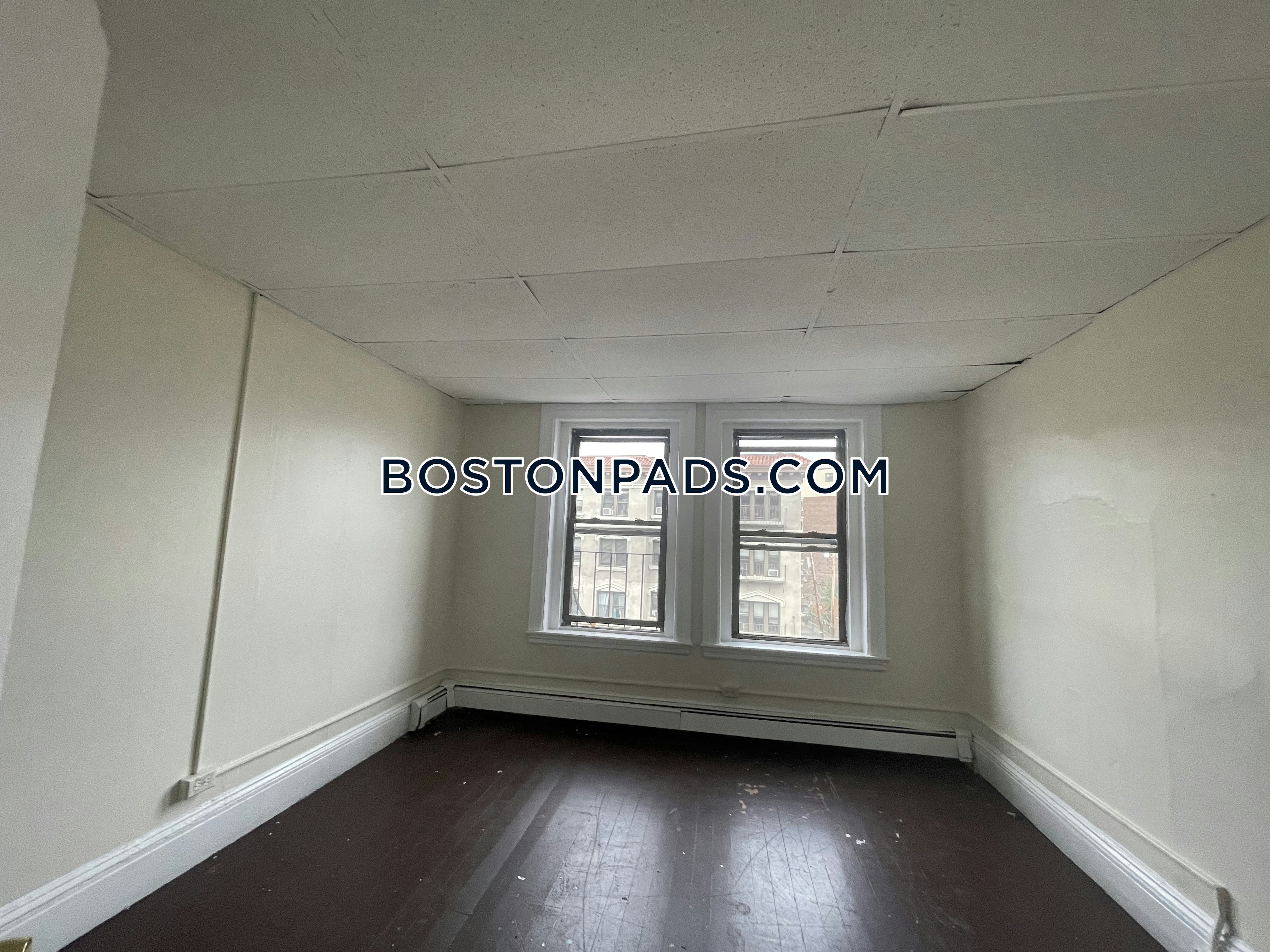 Boston - 5 Beds, 1 Baths