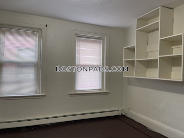 Boston - 5 Beds, 2 Baths