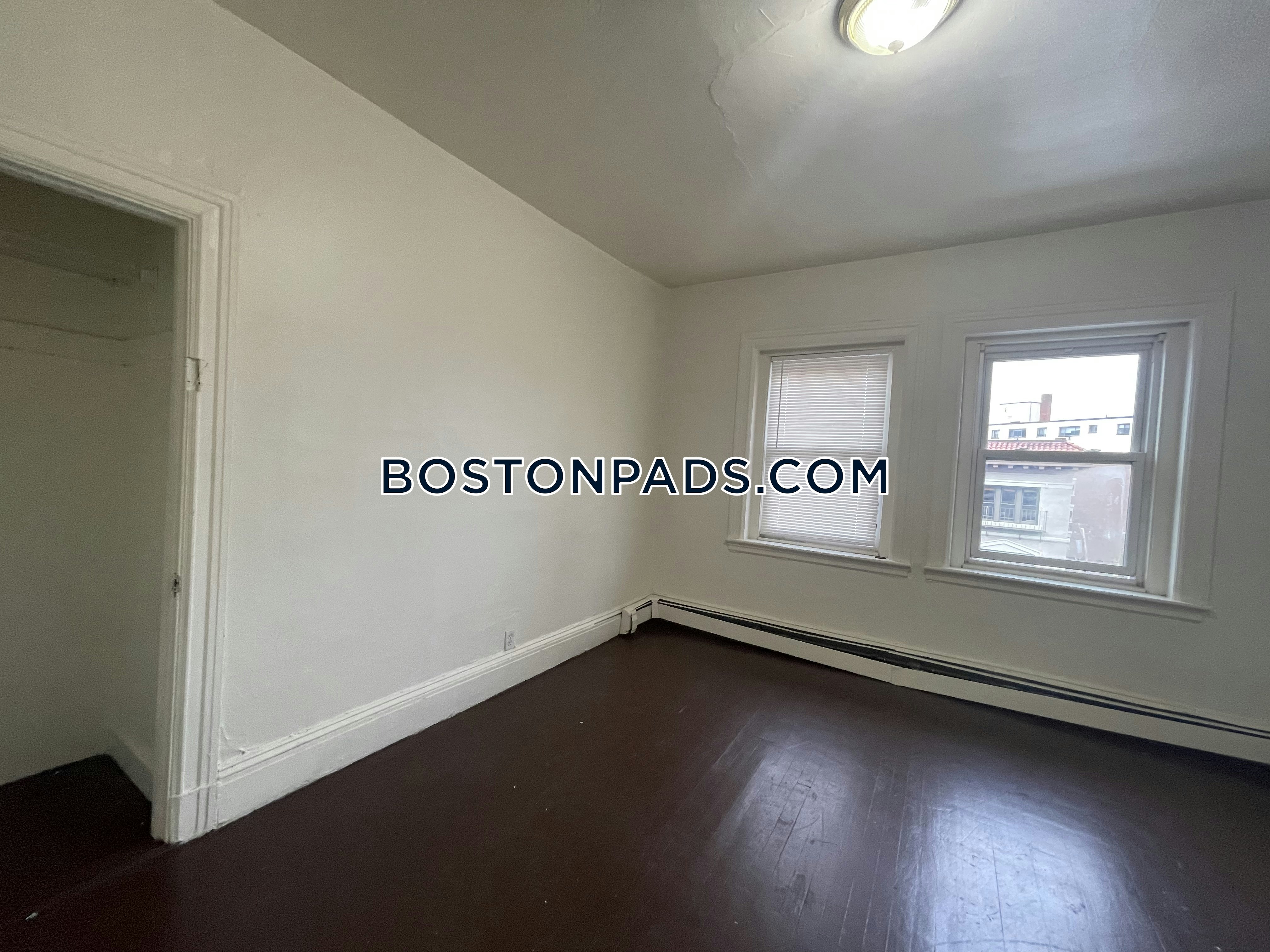 Boston - 5 Beds, 2 Baths