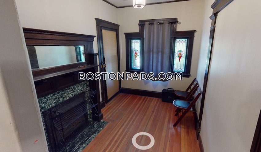 SOMERVILLE - TUFTS - 4 Beds, 1 Bath - Image 10