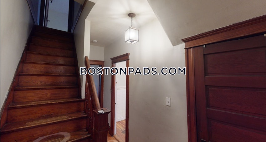 SOMERVILLE - TUFTS - 4 Beds, 1 Bath - Image 11