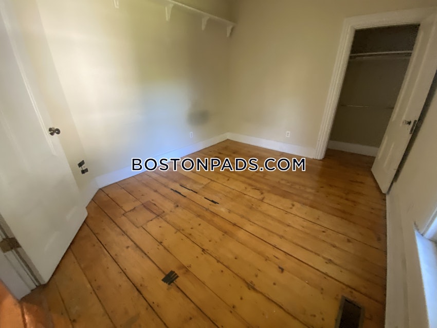 BOSTON - FORT HILL - 5 Beds, 3.5 Baths - Image 22