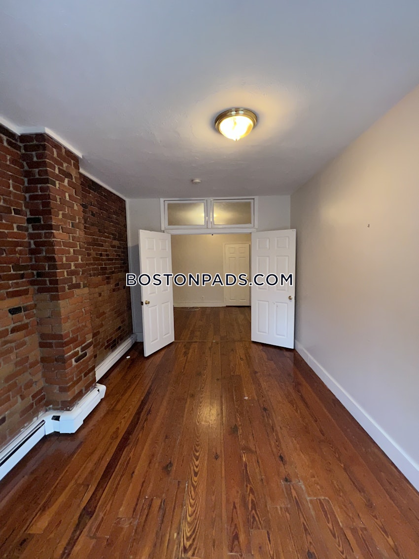 BOSTON - DORCHESTER/SOUTH BOSTON BORDER - 3 Beds, 1 Bath - Image 16