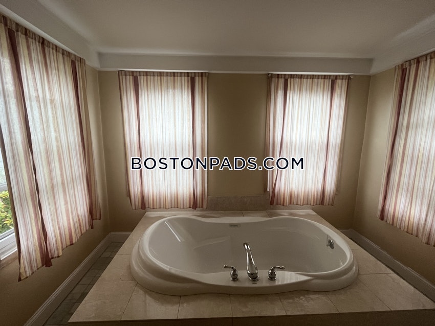 BOSTON - LOWER ALLSTON - 4 Beds, 2.5 Baths - Image 35
