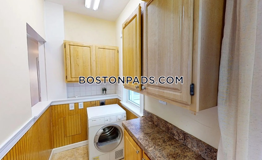 BOSTON - DORCHESTER - UPHAMS CORNER - 5 Beds, 1 Bath - Image 16