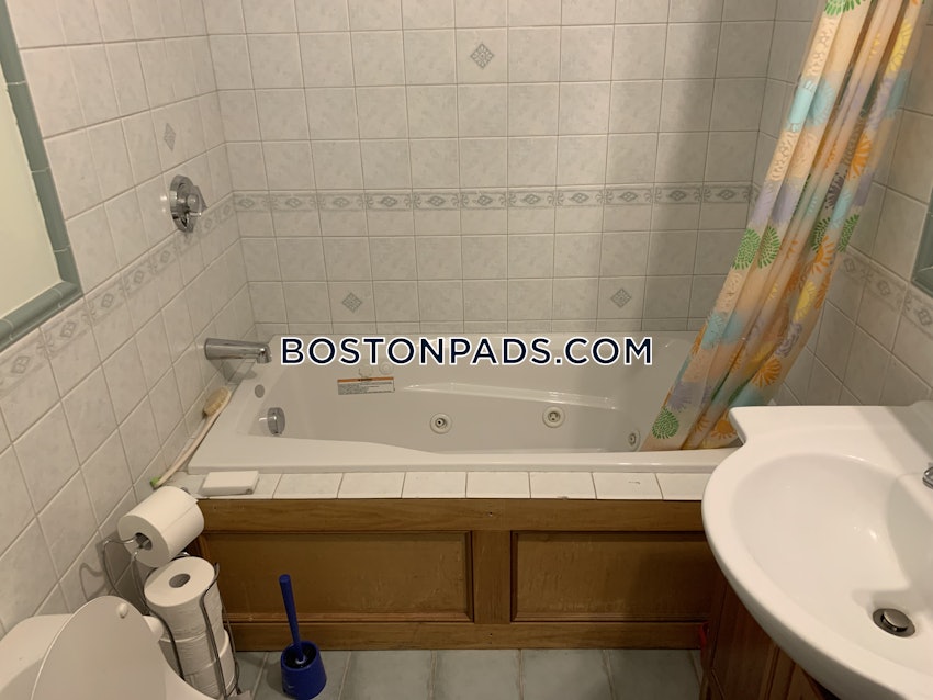 BOSTON - ROXBURY - 4 Beds, 2 Baths - Image 30