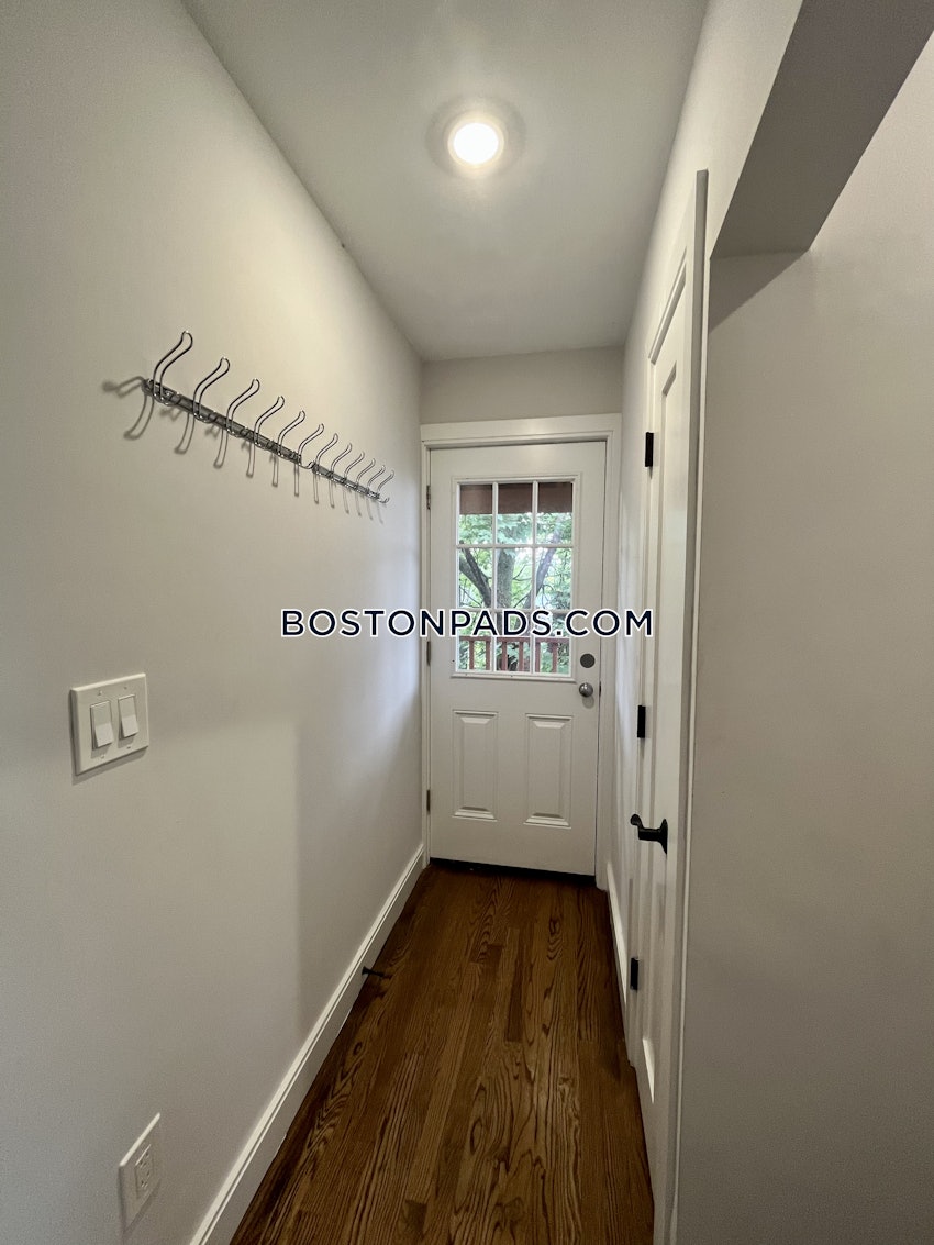 BOSTON - BRIGHTON - BOSTON COLLEGE - 4 Beds, 1.5 Baths - Image 3