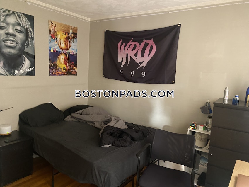 SOMERVILLE - TUFTS - 3 Beds, 1 Bath - Image 1