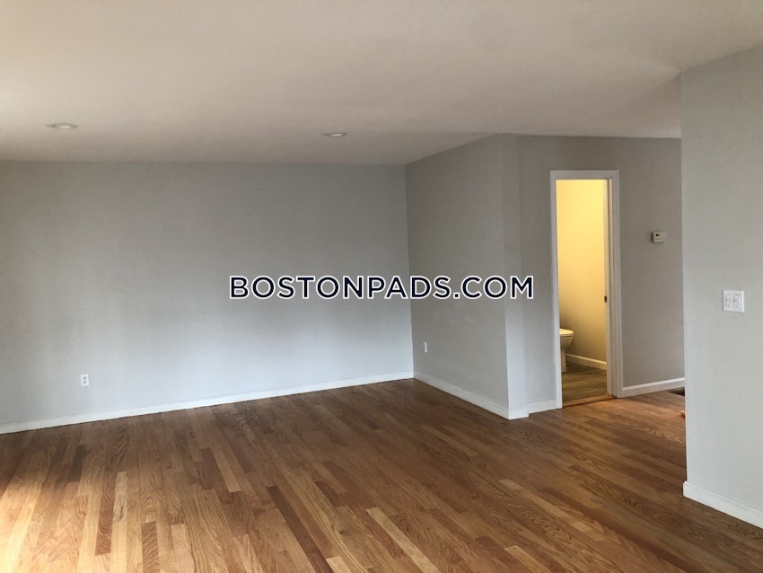 BOSTON - LOWER ALLSTON - 4 Beds, 2 Baths - Image 9