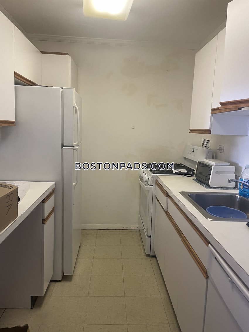 BOSTON - WEST END - 1 Bed, 1 Bath - Image 10