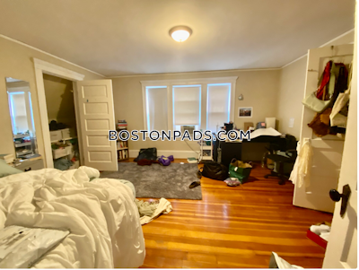 Somerville 5 Bed, 2 Bath Unit  Magoun/ball Square - $6,500