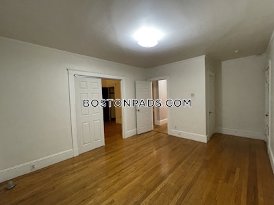 Somerville 2 Bed 1 Bath SOMERVILLE  Winter Hill - $3,100 No Fee