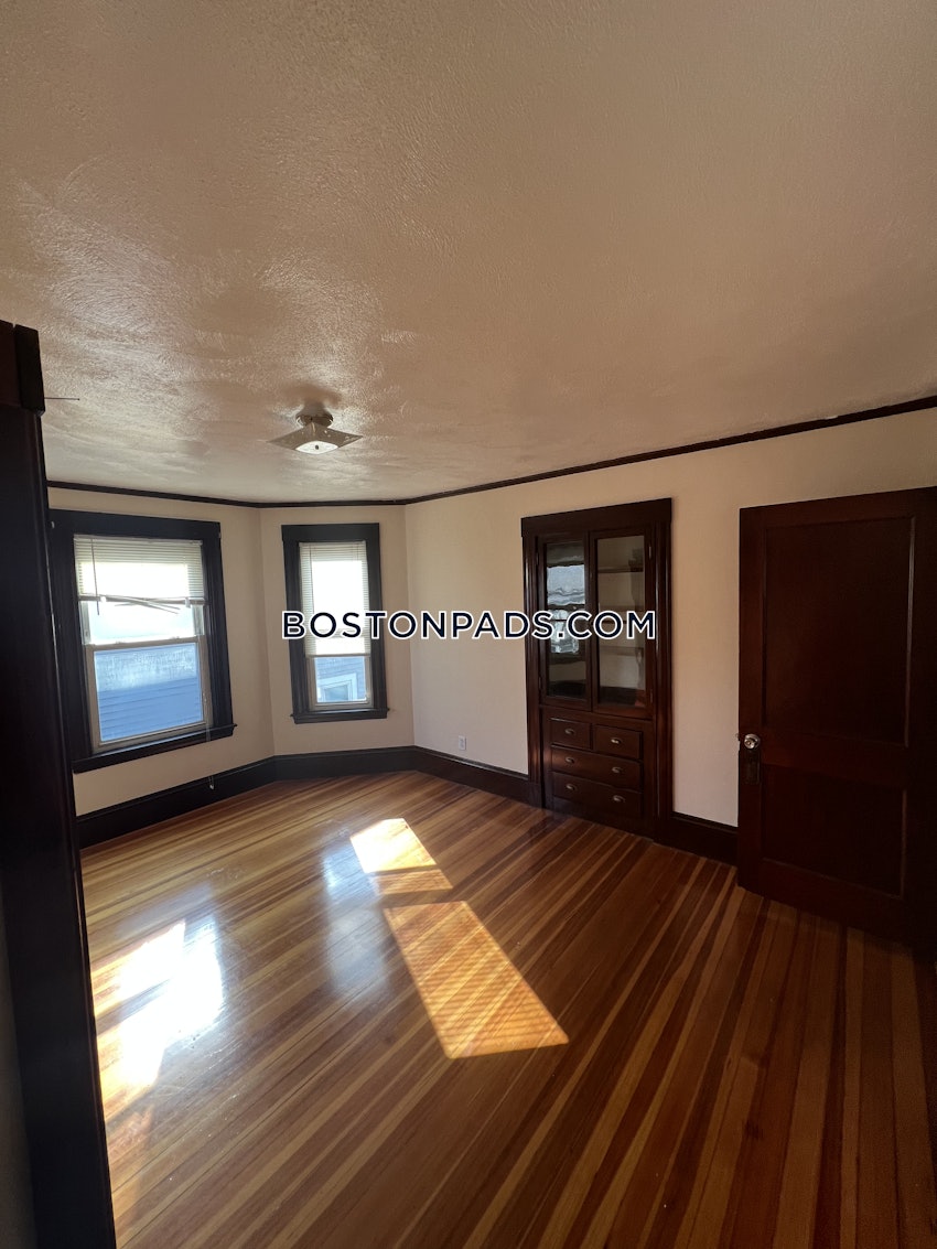 SOMERVILLE - EAST SOMERVILLE - 3 Beds, 1 Bath - Image 28