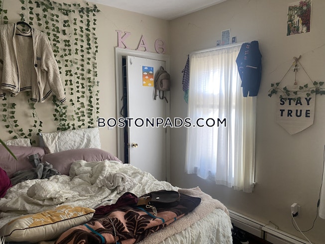 Medford - $3,900+ /mo