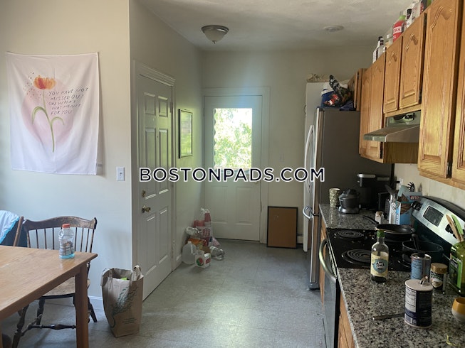 Medford - $3,900+ /mo