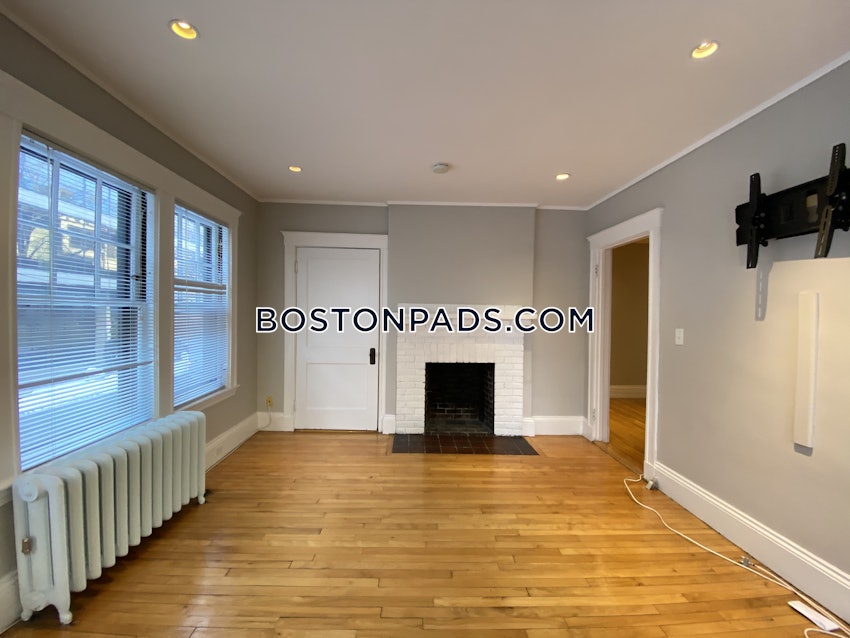 CAMBRIDGE - HARVARD SQUARE - 1 Bed, 1 Bath - Image 20